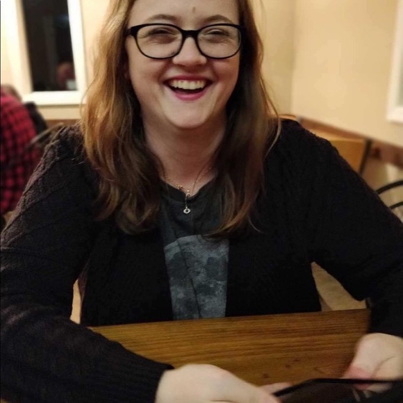 Meet your Posher, Brittany - Picture 3 of 3